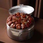 ⁦تمر سلطانه - علبة تراثية⁩ - الصورة ⁦4⁩